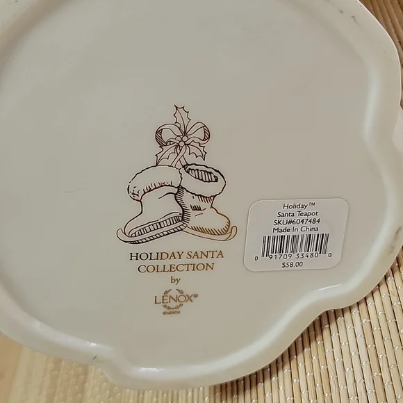 Lenox Vintage Holiday Skating Santa Teapot - Picture 6 of 10